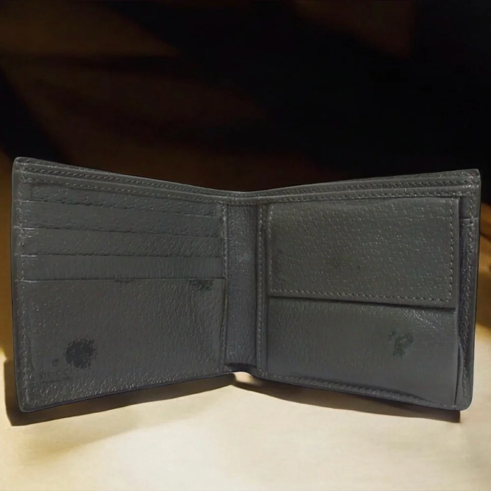 GUCCI Interlocking GG Bifold Wallet 😍